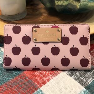 Kate Spade Apple Wallet